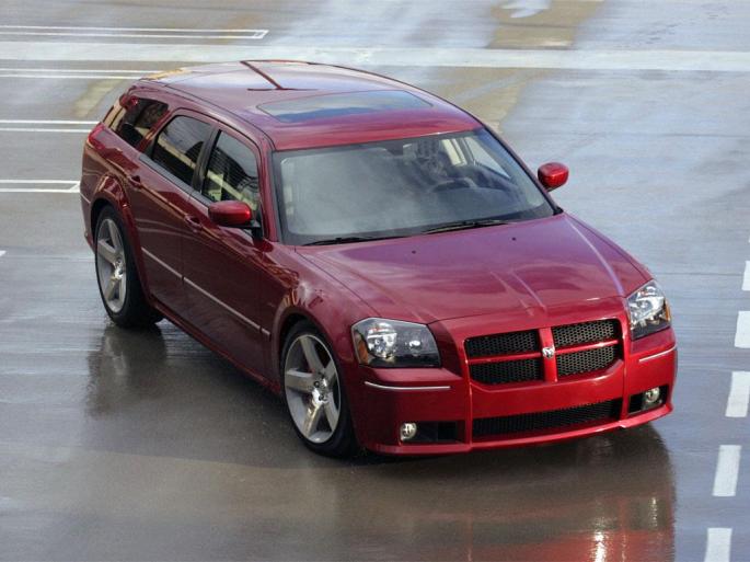 06dodge-magnum-srt8-02[1]