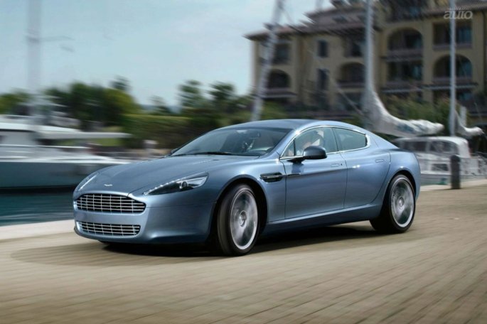 Aston Martin Rapide in miscare Aston Martin Rapide in miscare