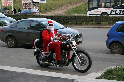 Mos Craciun pe motor 1