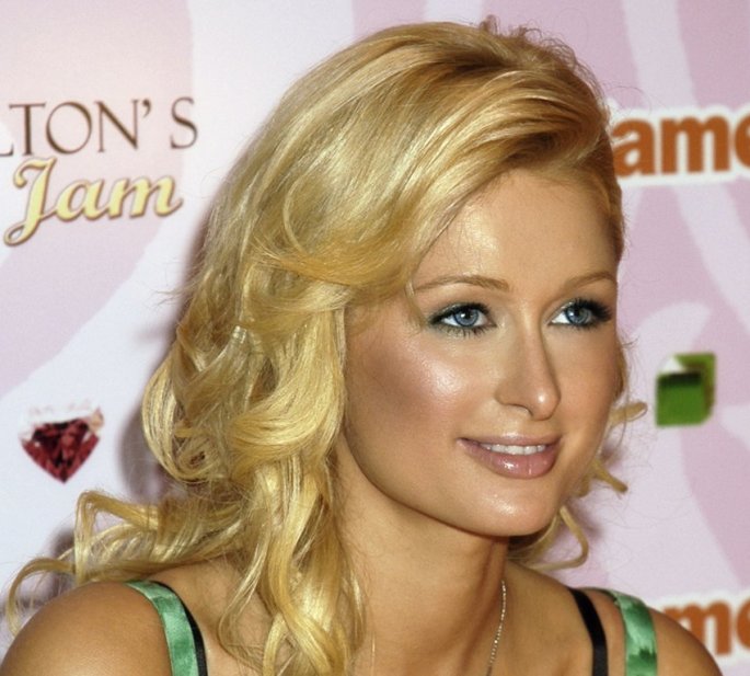 Paris_Hilton_bun