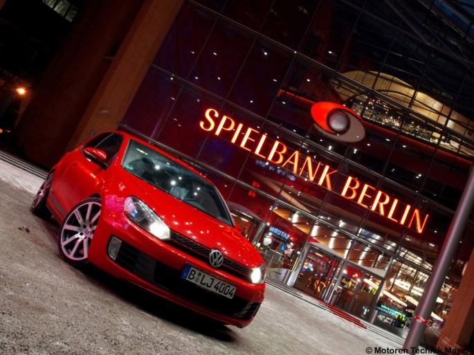 La bancă, o consultare sold, că e criză 00:15