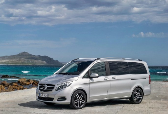 4 Mercedes-Benz-V-Class_2015