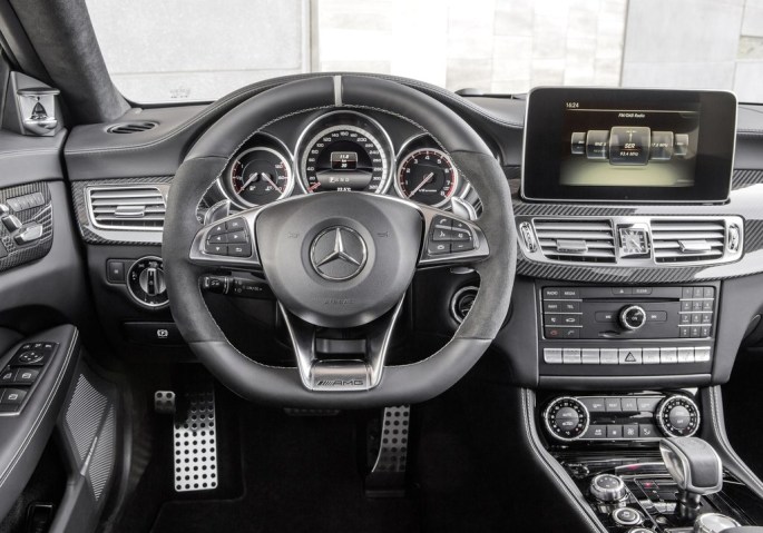 Mercedes-Benz-CLS-Class 4