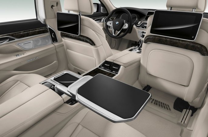 BMW-7-Series_2016_3