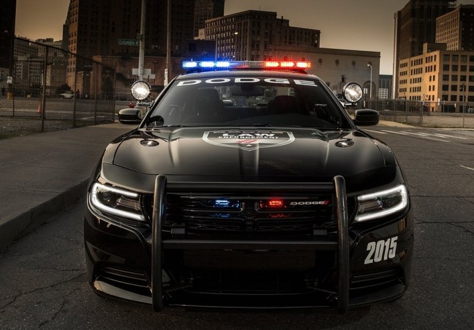 Dodge-Charger_Pursuit_2015_bucsoiu.com