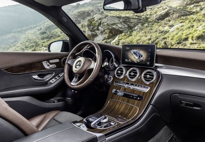 Mercedes-Benz-GLC_3