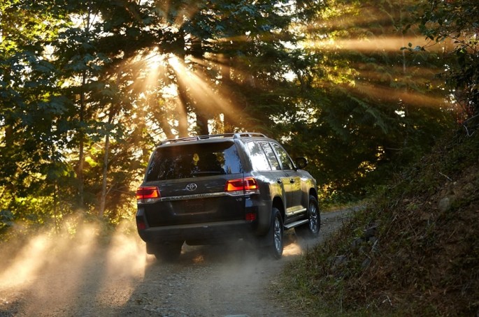 Toyota-Land_Cruiser_3