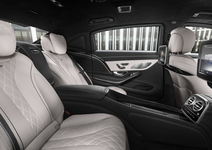 Mercedes-Benz-S600_Maybach_Guard_2016_04