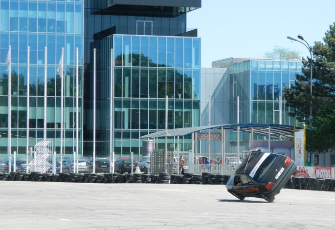 un mod diferit de a merge la birou in multinationala 3