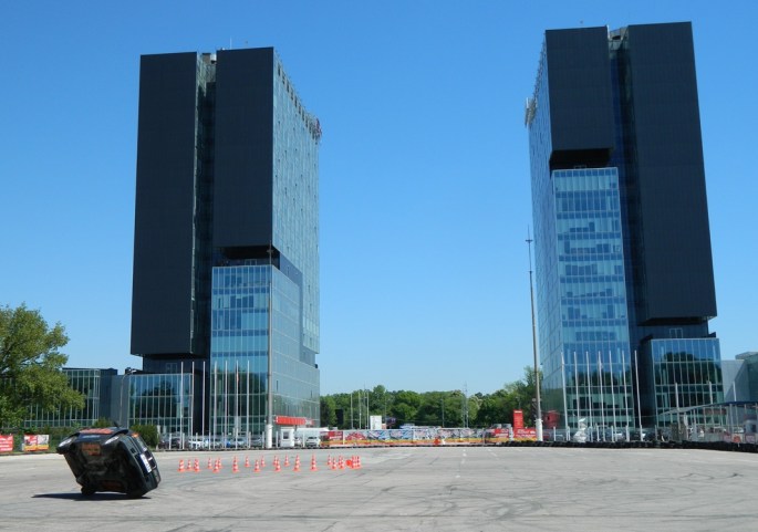 un mod diferit de a merge la birou in multinationala