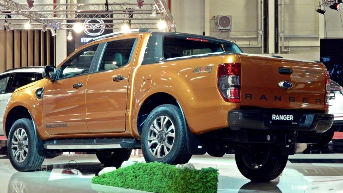 Iarba verede de acasă... un film în regia lui Stere Gulea din anul 1977. 